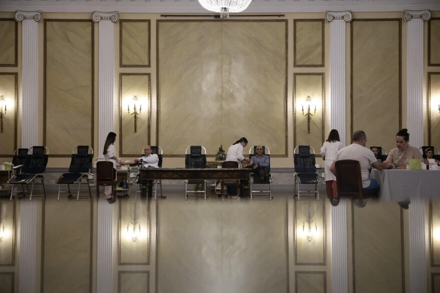 Αιμοδοσία στο Προεδρικό Μέγαρο παρουσία της Κατερίνας Σακελλαροπούλου