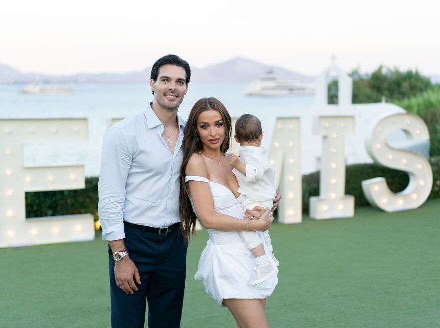 Ελένη Φουρέιρα: Δημοσίευσε φωτογραφίες από τη βάφτιση του γιου της 