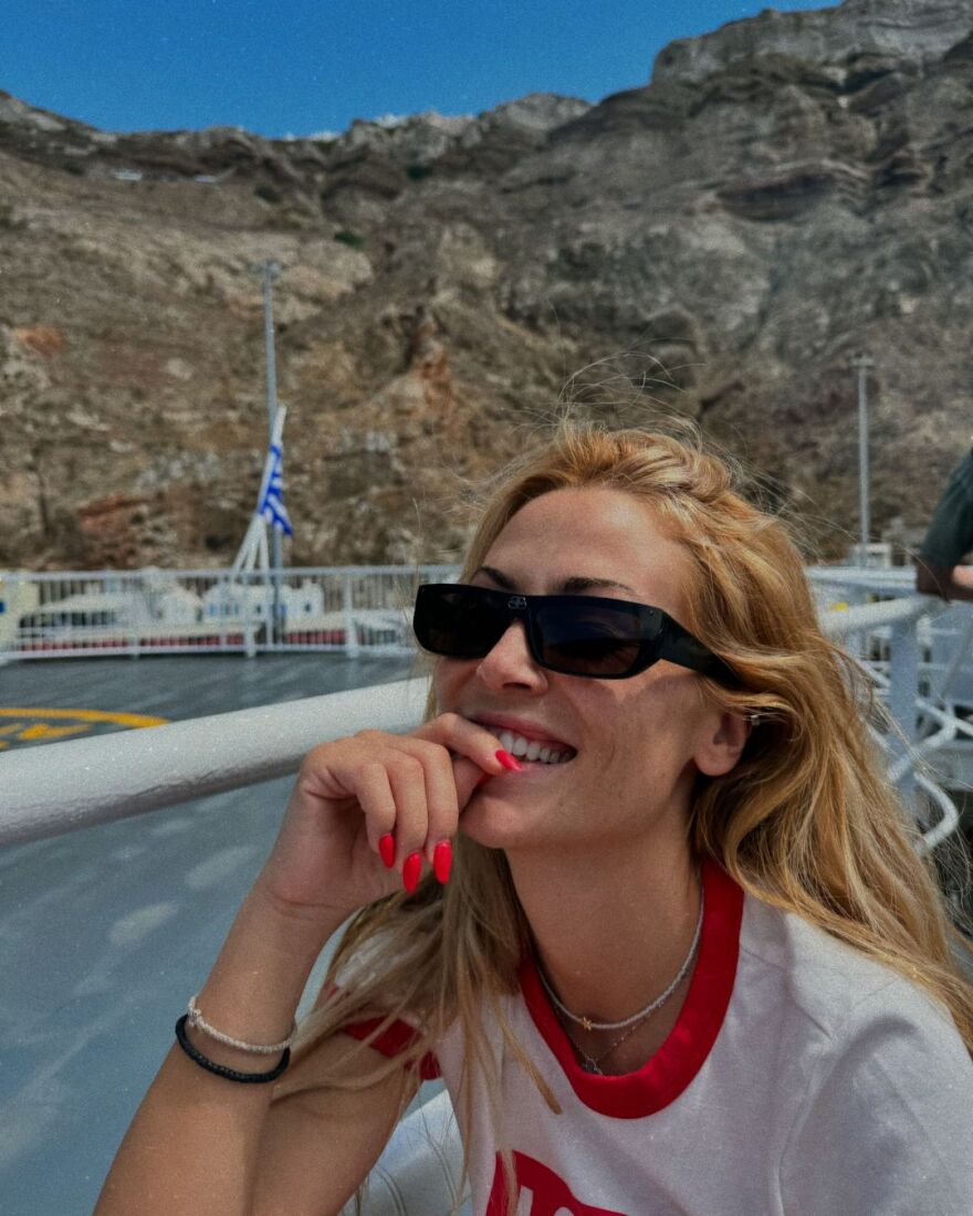 Ελένη Βουλγαράκη: Διακοπές στην Ίο μαζί με τον Φώτη Ιωαννίδη