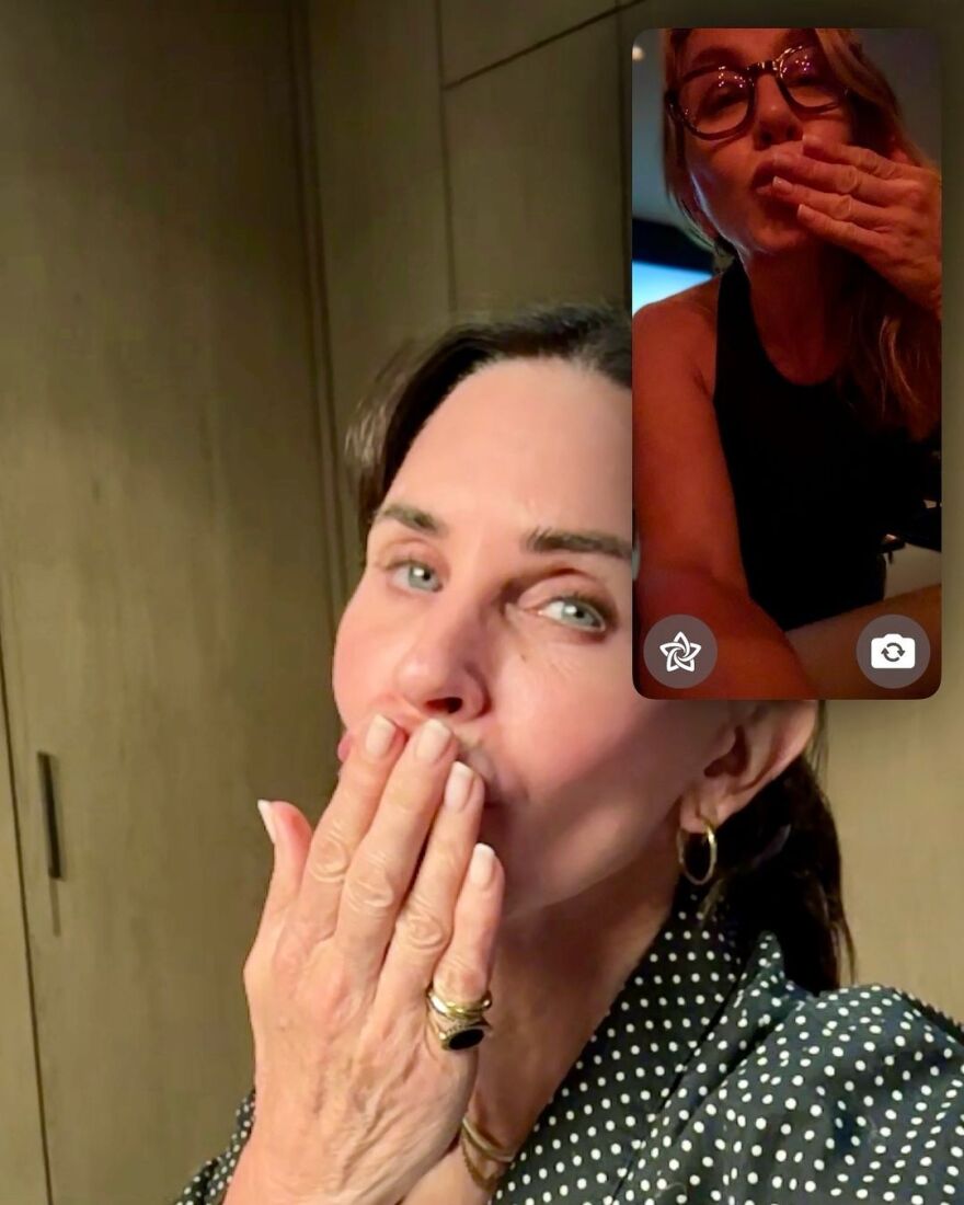 Κόρτνεϊ Κοξ: Έκλεισε τα 60 - Δεν μπορώ να φανταστώ έναν κόσμο χωρίς αυτήν, γράφει η Τζένιφερ Άνιστον