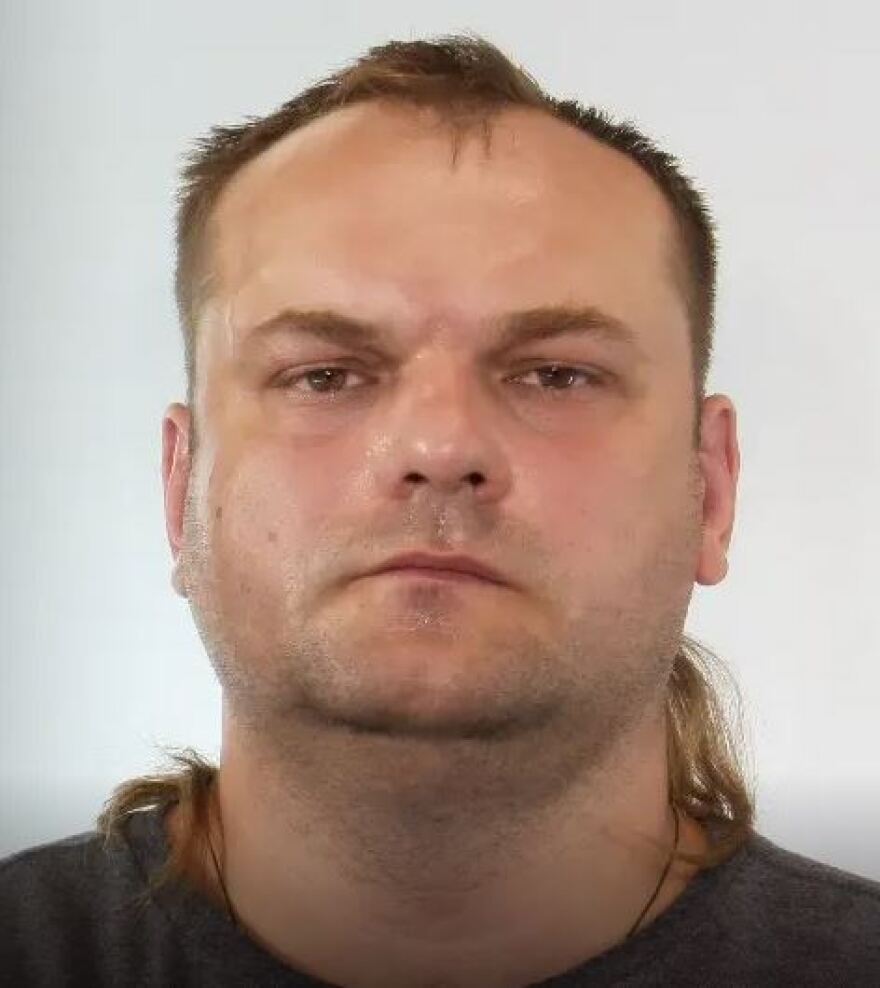 Πάτρα: Στη δημοσιότητα τα στοιχεία του 34χρονου που προσπάθησε να αποσπάσει 175.000 ευρώ από ηλικιωμένη