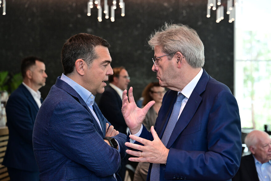 Πηγαδάκι Τσίπρα - Ζάεφ - Νίμιτς στη Διάσκεψη για την Ειρήνη - Δείτε φωτογραφίες 