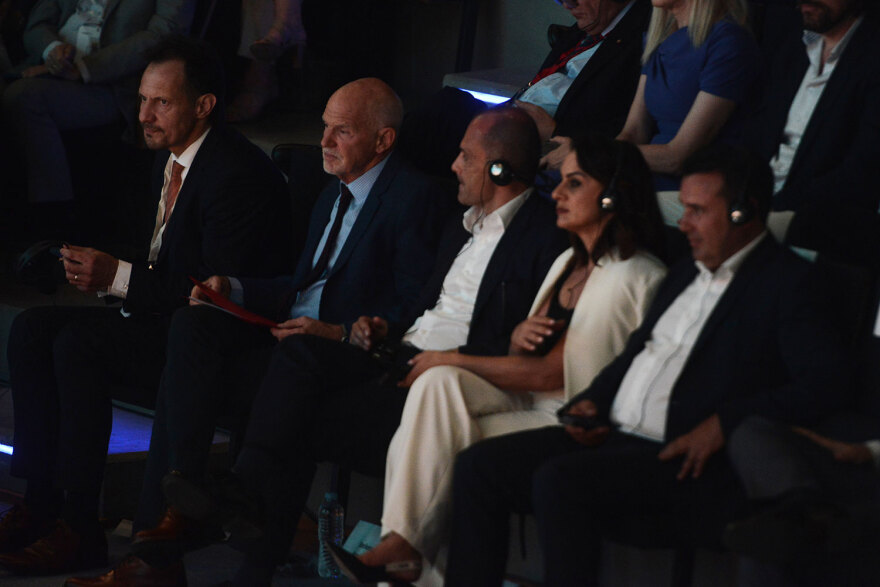 Αφετηρία εξελίξεων η Διάσκεψη Τσίπρα: Ο «όλος ΣΥΡΙΖΑ», το παράδειγμα Παπανδρέου και η Νέα Αριστερά