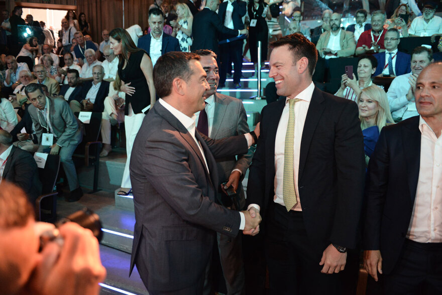 Αφετηρία εξελίξεων η Διάσκεψη Τσίπρα: Ο «όλος ΣΥΡΙΖΑ», το παράδειγμα Παπανδρέου και η Νέα Αριστερά