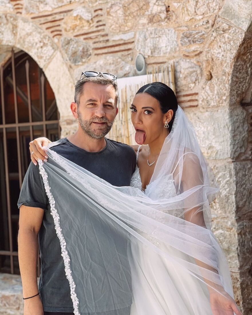 Σασμός: Η Ευγενία Σαμαρά... παντρεύτηκε - Δείτε τις φωτογραφίες που «ανέβασε» από τα γυρίσματα