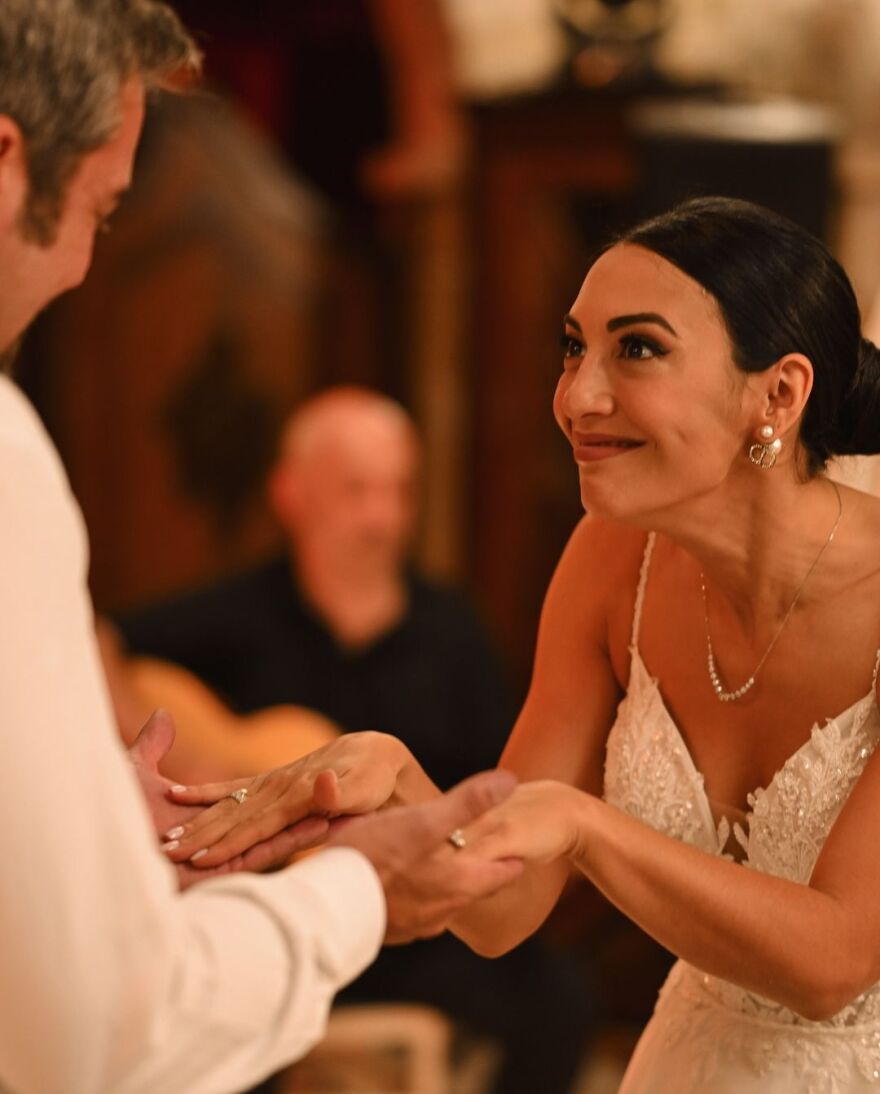 Σασμός: Η Ευγενία Σαμαρά... παντρεύτηκε - Δείτε τις φωτογραφίες που «ανέβασε» από τα γυρίσματα