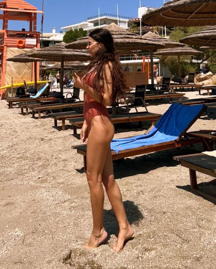 Χριστίνα Κολέτσα: Οι φωτογραφίες της στην παραλία