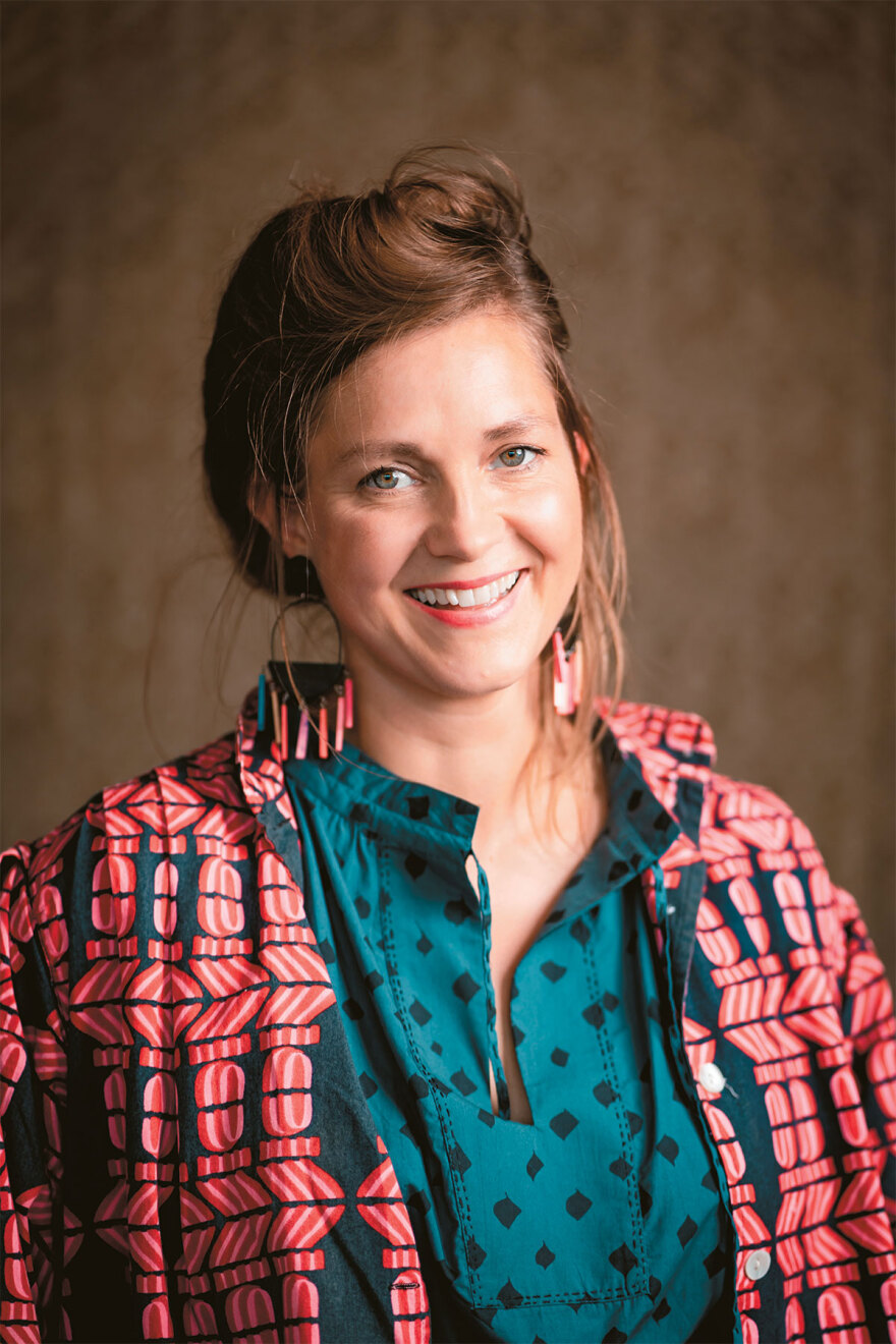 Από τα υπαίθρια παζάρια στο Όσκαρ - Η ενδυματολόγος του Λάνθιμου Holly Waddington εξομολογείται