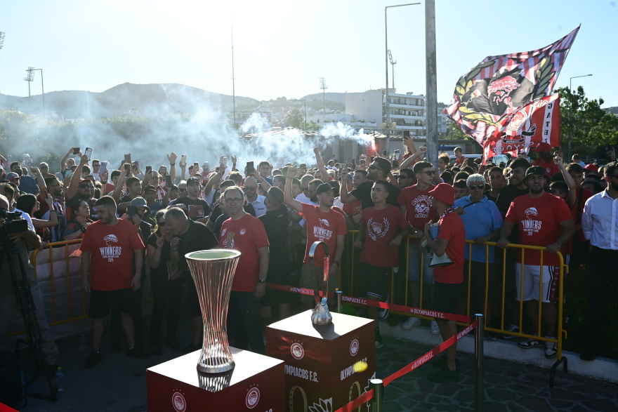 Ολυμπιακός: Στη Μυτιλήνη τα ευρωπαϊκά τρόπαια - Βίντεο, φωτογραφίες 