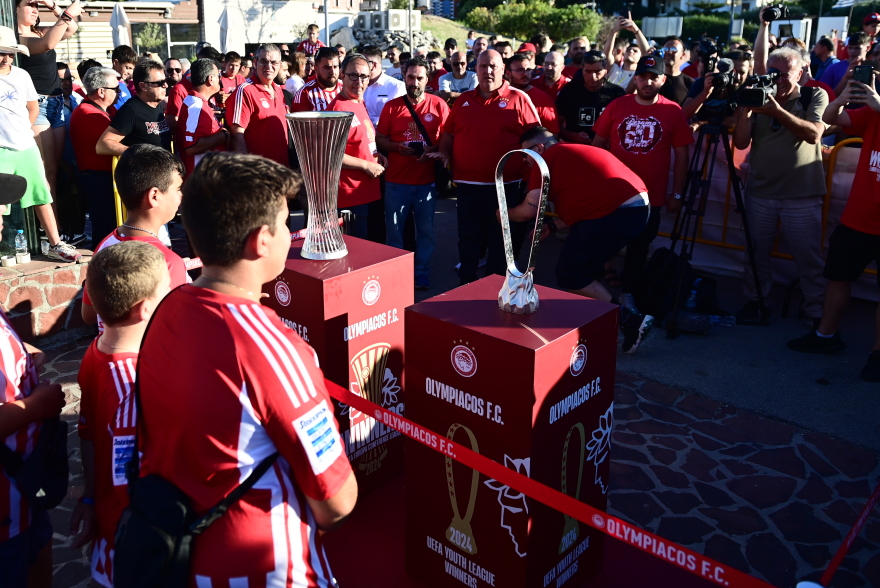 Ολυμπιακός: Στη Μυτιλήνη τα ευρωπαϊκά τρόπαια - Βίντεο, φωτογραφίες 