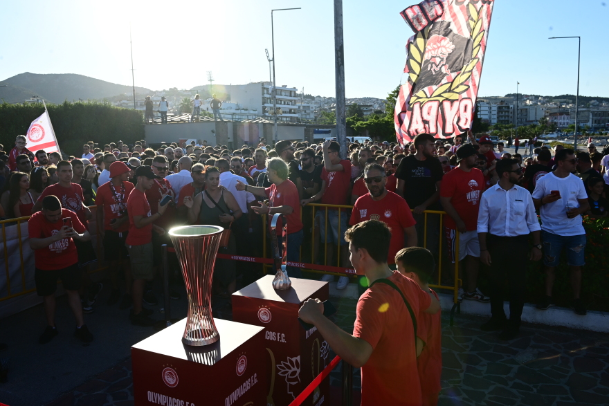 Ολυμπιακός: Στη Μυτιλήνη τα ευρωπαϊκά τρόπαια - Βίντεο, φωτογραφίες 