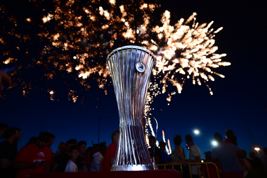 Ολυμπιακός: Στη Μυτιλήνη τα ευρωπαϊκά τρόπαια - Βίντεο, φωτογραφίες 