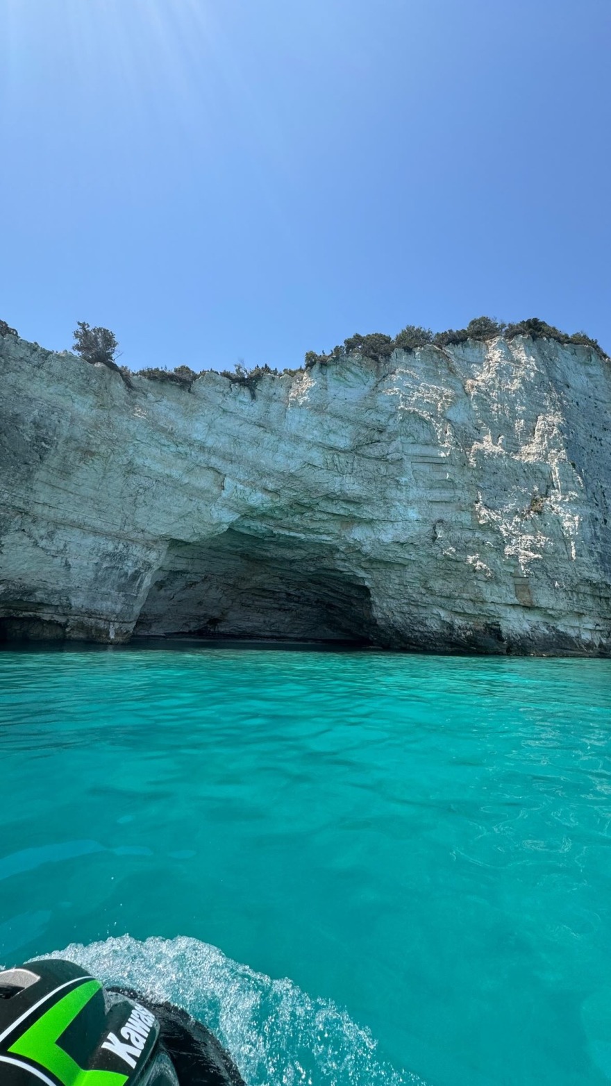 Άσλεϊ Γκράχαμ: Κάνει διακοπές με τον σύζυγό της στην Κεφαλονιά