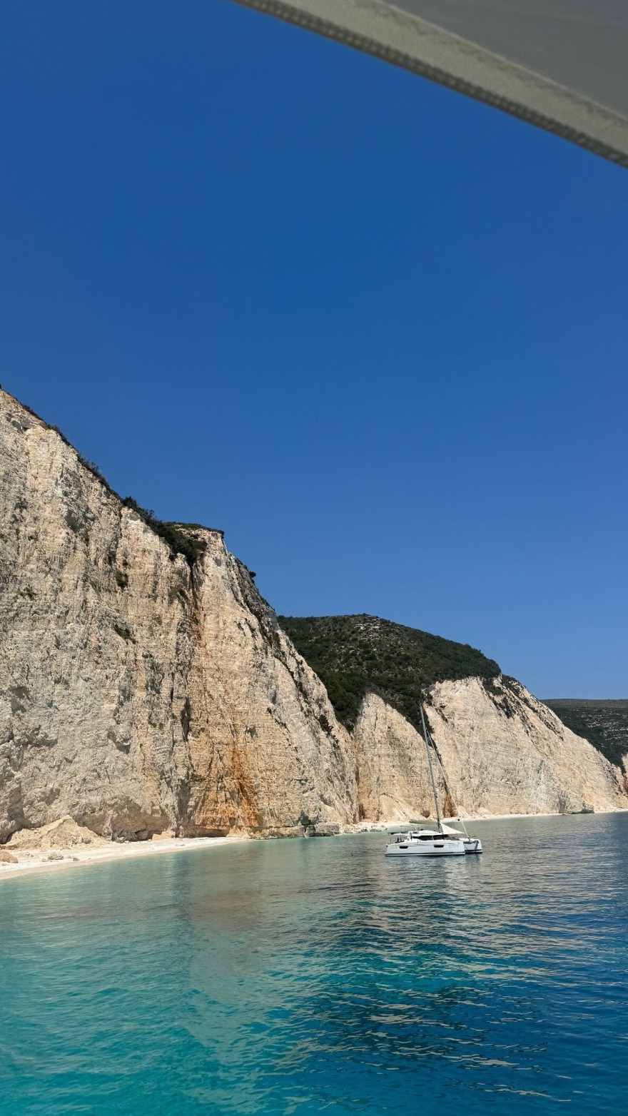 Άσλεϊ Γκράχαμ: Κάνει διακοπές με τον σύζυγό της στην Κεφαλονιά