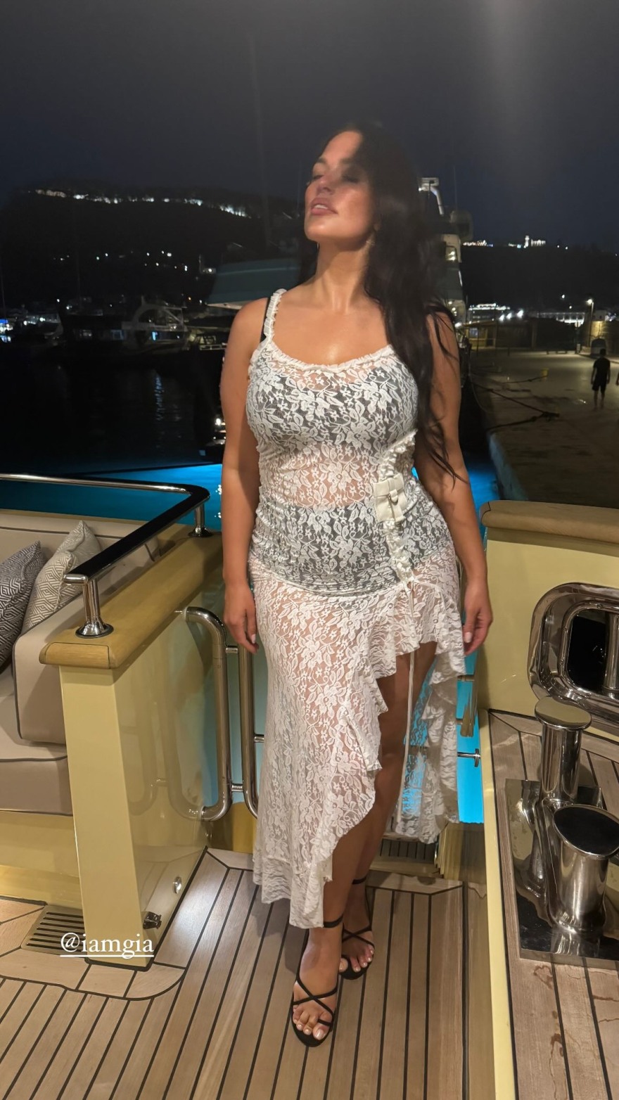 Άσλεϊ Γκράχαμ: Κάνει διακοπές με τον σύζυγό της στην Κεφαλονιά