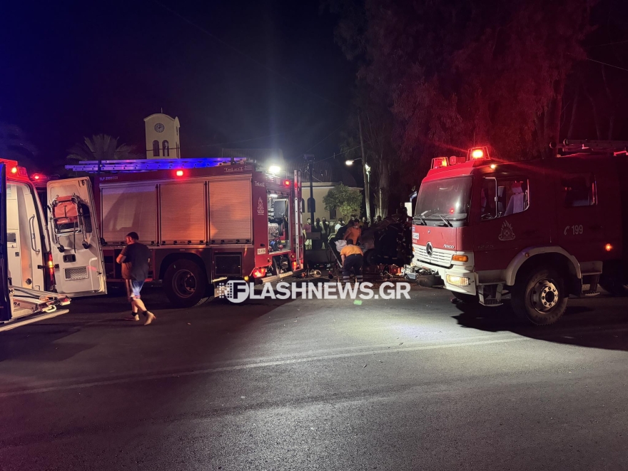 Χανιά: Σφοδρό τροχαίο στην Αγιά - Σοβαρά τραυματίες τρεις νεαροί που εγκλωβίστηκαν σε IX