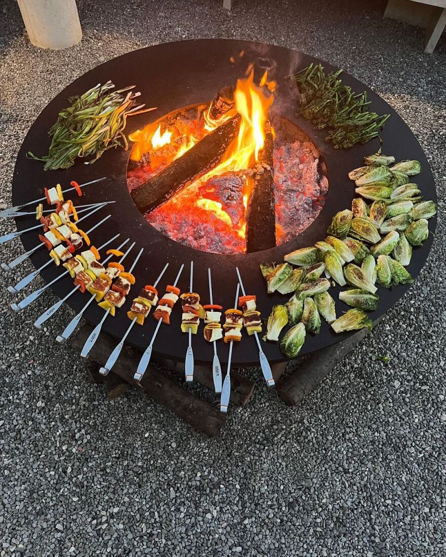  Ρέμπελ Γουίλσον: Οι νέες φωτογραφίες από την επίσκεψή της στην Ελλάδα - Το πιο επικό και εκθαμβωτικό ταξίδι, γράφει