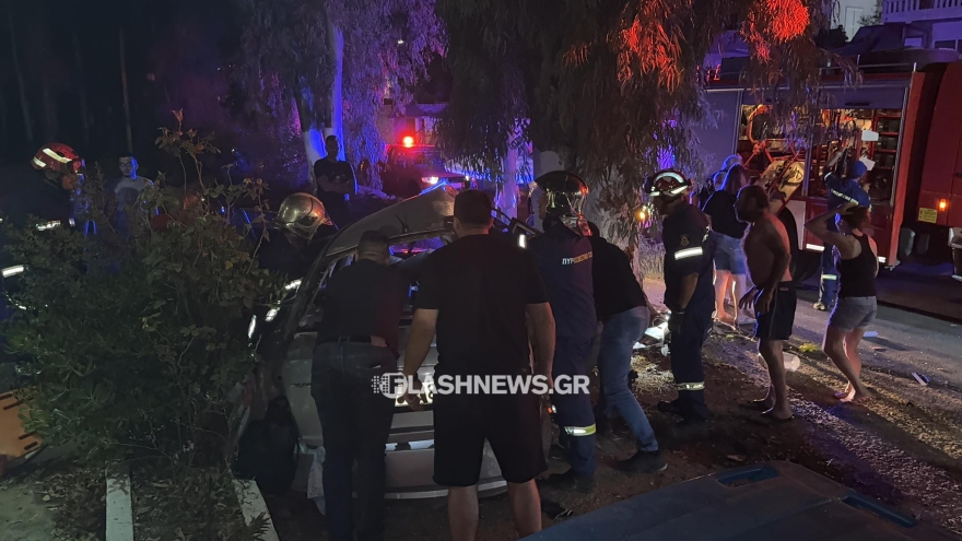 Χανιά: 18χρονος νεκρός σε τροχαίο με αυτοκίνητο που καρφώθηκε σε δέντρο - Σοβαρά τραυματίες και οι άλλοι δύο επιβαίνοντες