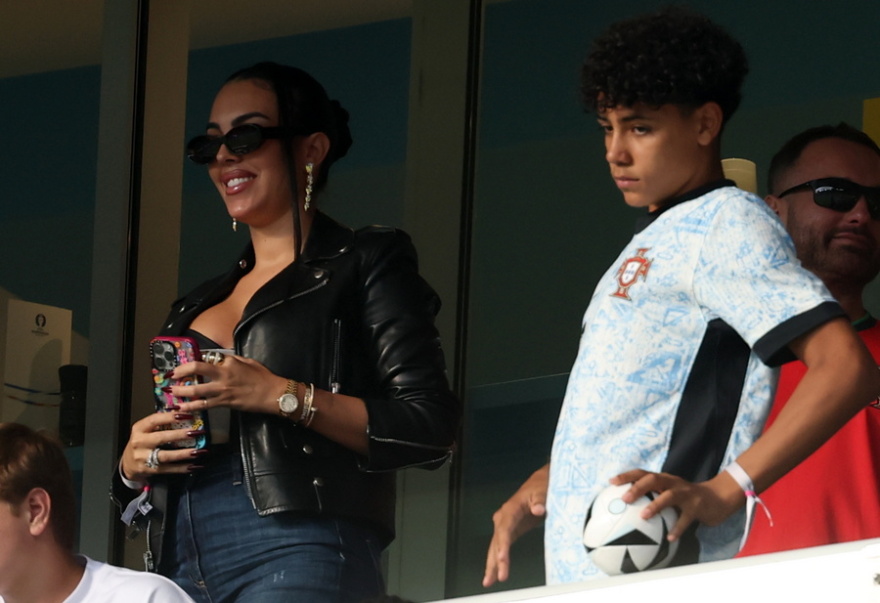 Euro 2024: Έκλεψε τις εντυπώσεις στο Ντόρτμουντ η σύντροφος του Ρονάλντο, Τζορτζίνα Ροντρίγκεζ - Βίντεο, φωτογραφίες 