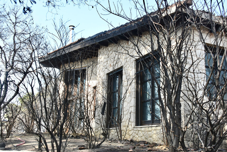 Κάηκε από τη φωτιά το σπίτι του Τζόρτζεβιτς - Διάσπαρτες εστίες και φόβοι για αναζωπυρώσεις στην Ηλεία