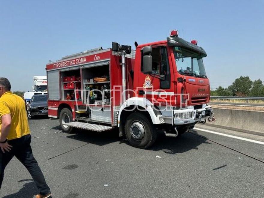 Τραγωδία στην Εγνατία: Νεκρή 30χρονη έπειτα από σύγκρουση δύο οχημάτων - Δείτε φωτογραφίες