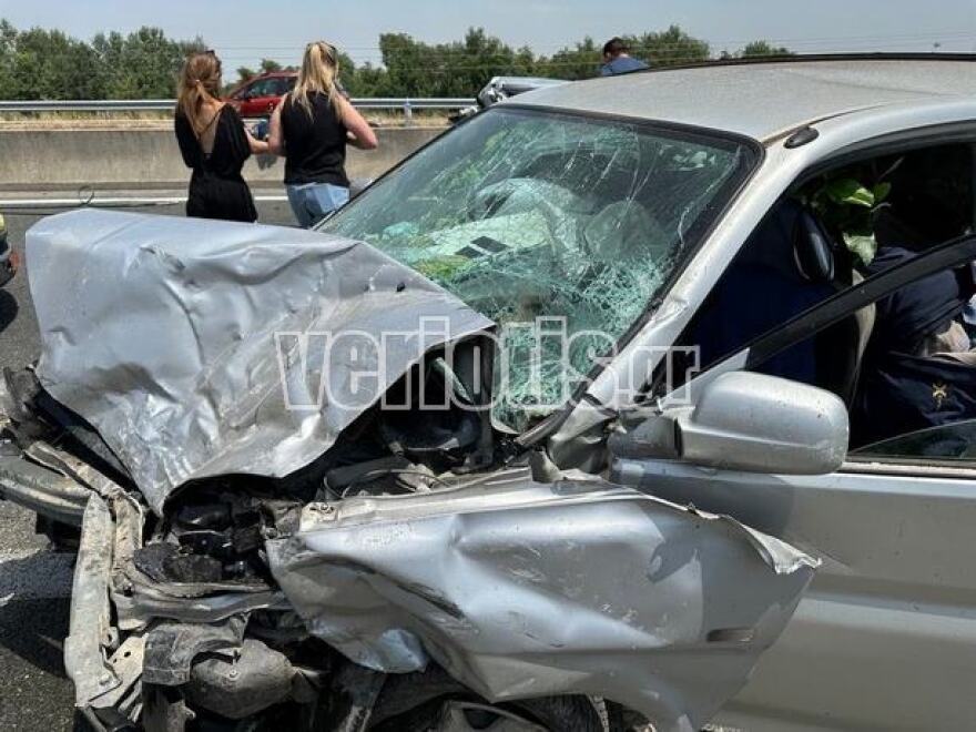 Τραγωδία στην Εγνατία: Νεκρή 30χρονη έπειτα από σύγκρουση δύο οχημάτων - Δείτε φωτογραφίες