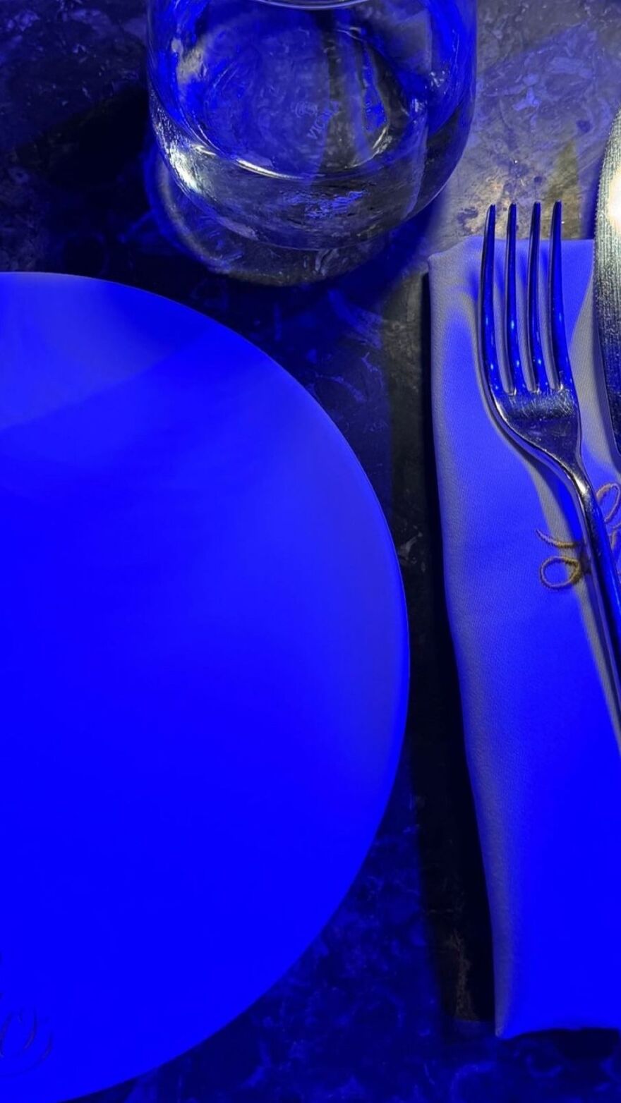 Ελευθερία Ελευθερίου: Στη Μύκονο με τον Γιώργο Ασημακόπουλο - Οι φωτογραφίες στην πισίνα