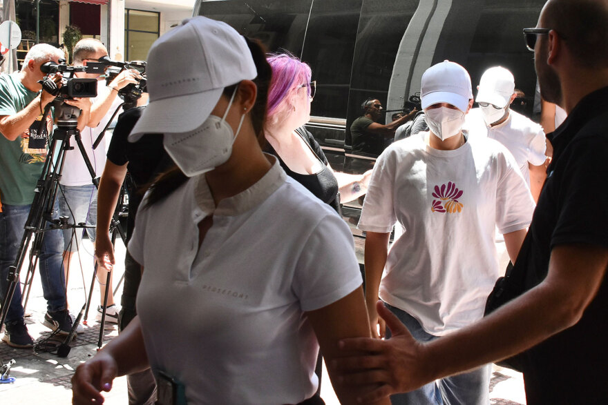 Φωτιά στην Ύδρα: Αρνούνται τις κατηγορίες οι 13 της «Περσεφόνης» - Απολογούνται την Τετάρτη για κακούργημα