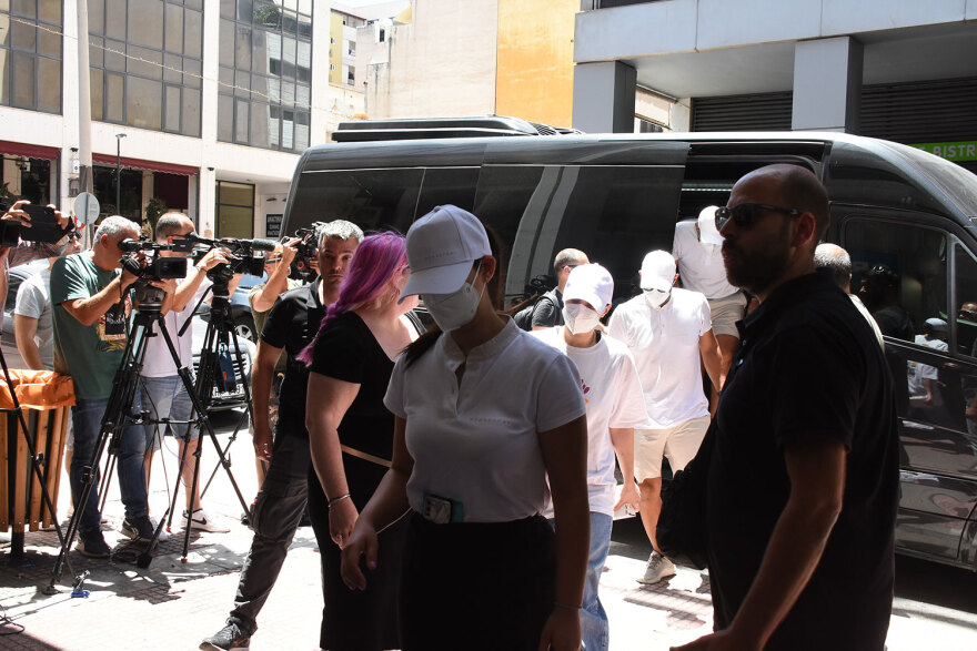 Φωτιά στην Ύδρα: Αρνούνται τις κατηγορίες οι 13 της «Περσεφόνης» - Απολογούνται την Τετάρτη για κακούργημα