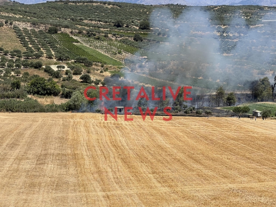 Φωτιά στο Κολομόδι στo Ηράκλειο Κρήτης