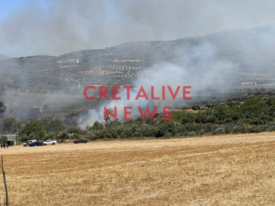 Φωτιά στο Κολομόδι στo Ηράκλειο Κρήτης