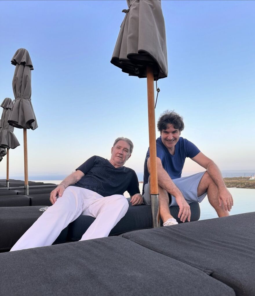 Χριστόφορος Παπακαλιάτης: Το φωτογραφικό άλμπουμ του από τις διακοπές στους Παξούς