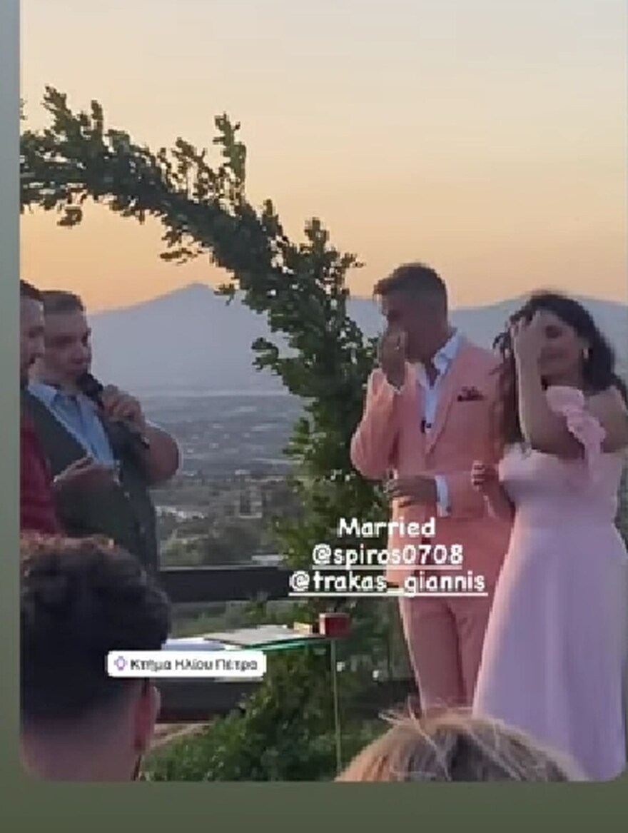 Γιώργος Καπουτζίδης για τον γάμο φίλων του: Σας ευχαριστώ πολύ για την τιμή που μου κάνατε να είμαι δίπλα σας