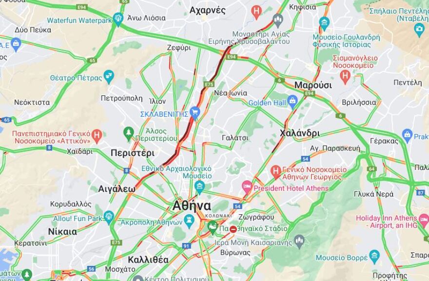 Κίνηση τώρα: Στο «κόκκινο» η κάθοδος του Κηφισού - Καθυστερήσεις στην Αττική Οδό