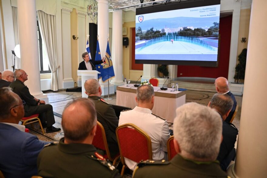 Παρουσιάστηκε το έργο ανάπλασης του περιβάλλοντος χώρου του υπουργείου Εθνικής 'Αμυνας - Δείτε εικόνες