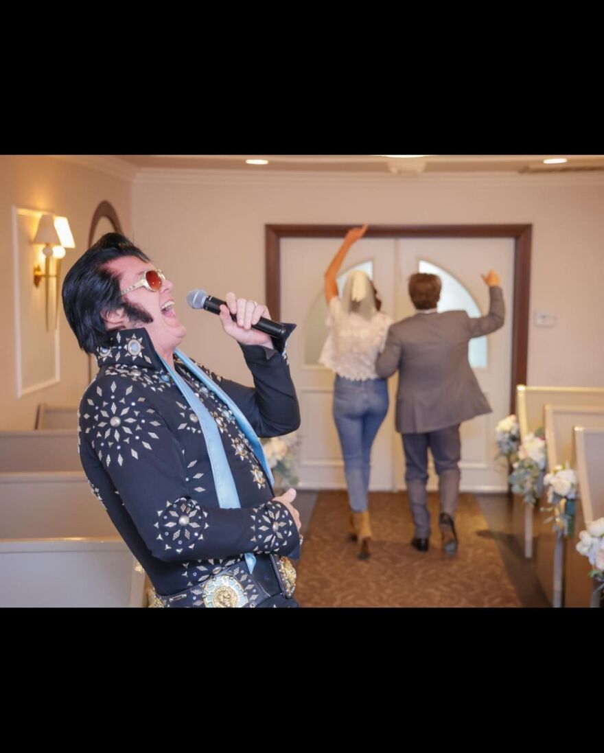 Τζέιμι Όλιβερ: Ανανέωσε τους γαμήλιους όρκους του με τη σύζυγό του στο Λας Βέγκας