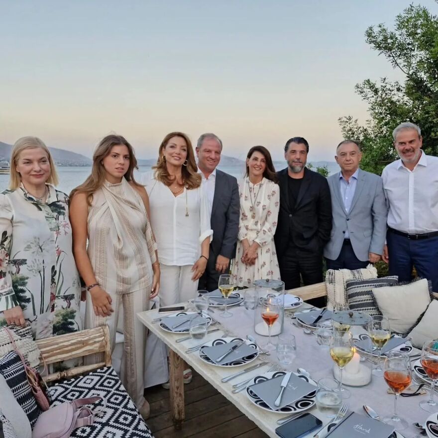 Άντζελα Γκερέκου: Για δείπνο με τη Νία Βαρντάλος 