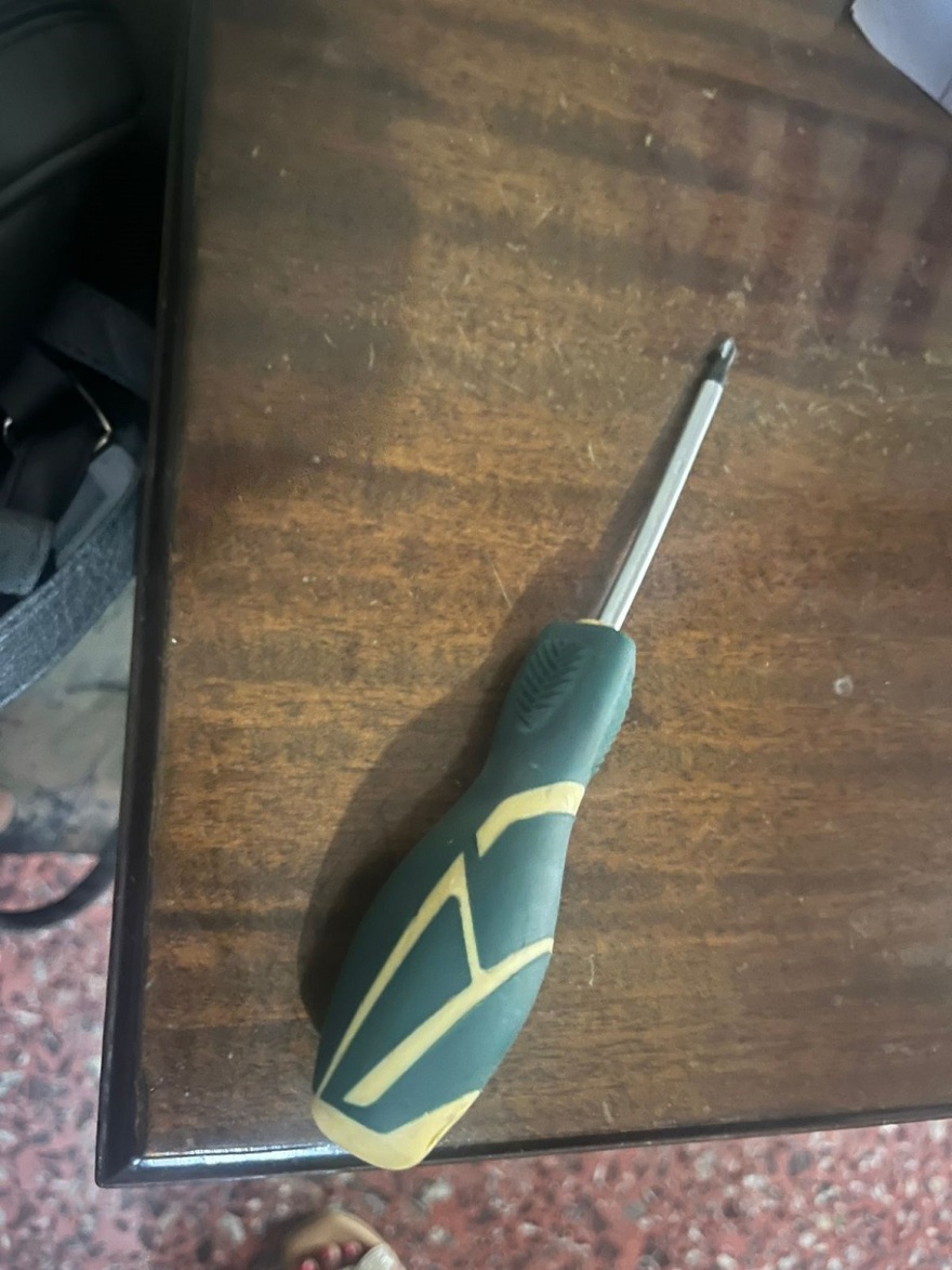 Θεσσαλονίκη: Φοβάμαι για τη ζωή μου, λέει η 37χρονη που κατήγγειλε ότι ο σύζυγός της απείλησε να τη σκοτώσει με κατσαβίδι