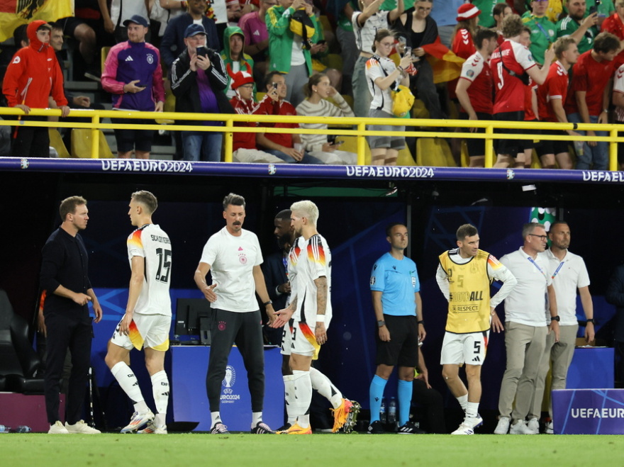 Euro 2024: Καταιγίδα έπληξε το Ντόρτμουντ - Κεραυνοί και χαλαζόπτωση διέκοψαν προσωρινά το Γερμανία - Δανία - Βίντεο, φωτογραφίες