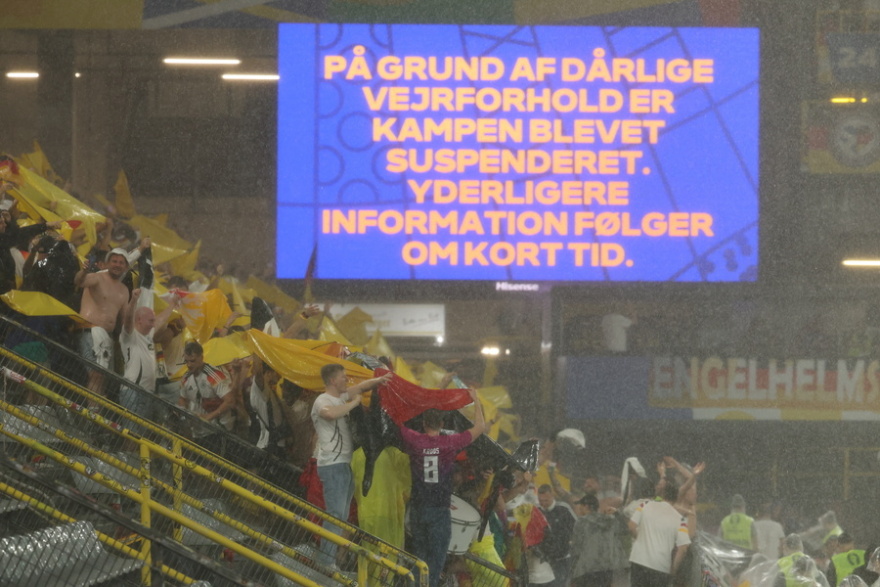 Euro 2024: Καταιγίδα έπληξε το Ντόρτμουντ - Κεραυνοί και χαλαζόπτωση διέκοψαν προσωρινά το Γερμανία - Δανία - Βίντεο, φωτογραφίες