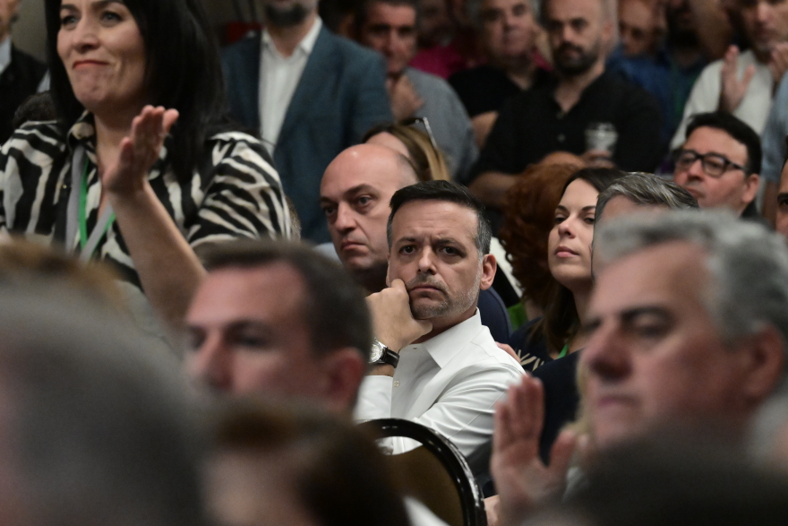 Εκλογές στο ΠΑΣΟΚ: Δούκας και Γερουλάνος καλούν σε ενότητα και μαζική συμμετοχή, ο Ανδρουλάκης βλέπει «πασαρέλα φιλοδοξιών»