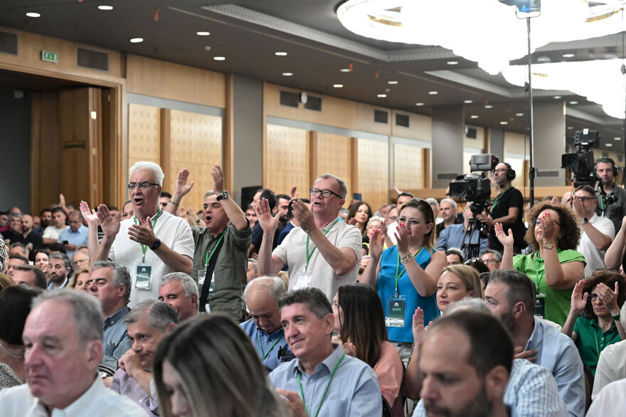 Εκλογές στο ΠΑΣΟΚ: Δούκας και Γερουλάνος καλούν σε ενότητα και μαζική συμμετοχή, ο Ανδρουλάκης βλέπει «πασαρέλα φιλοδοξιών»