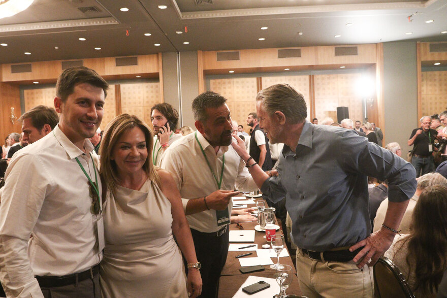 Εκλογές στο ΠΑΣΟΚ: Δούκας και Γερουλάνος καλούν σε ενότητα και μαζική συμμετοχή, ο Ανδρουλάκης βλέπει «πασαρέλα φιλοδοξιών»