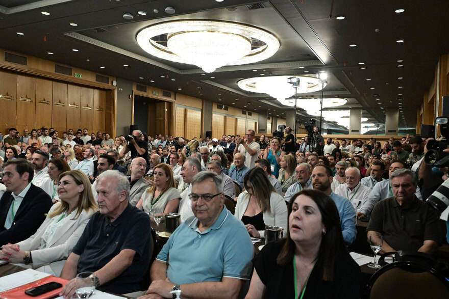 Εκλογές στο ΠΑΣΟΚ: Δούκας και Γερουλάνος καλούν σε ενότητα και μαζική συμμετοχή, ο Ανδρουλάκης βλέπει «πασαρέλα φιλοδοξιών»