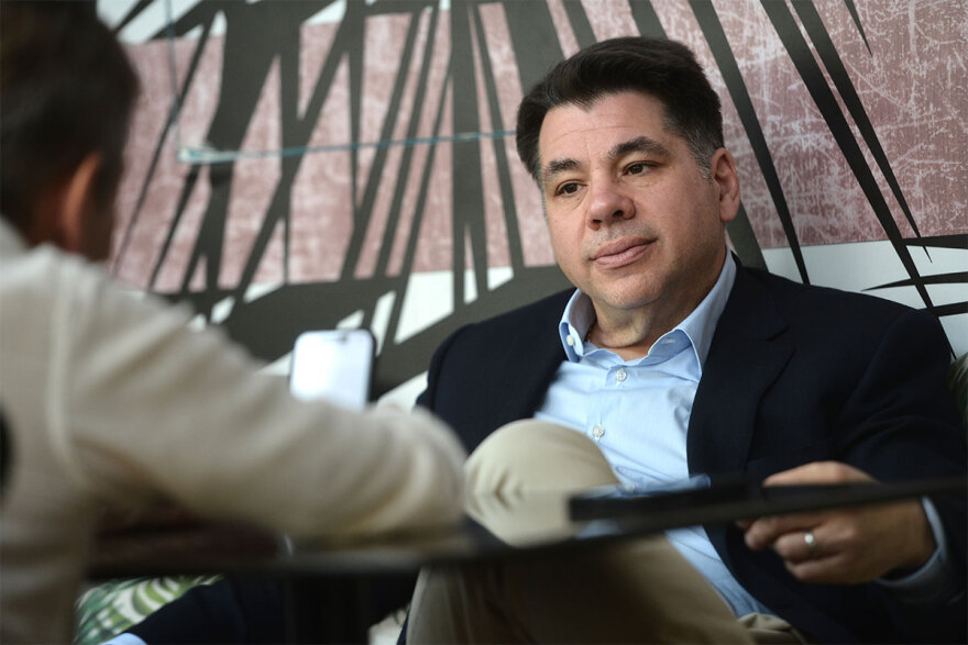 Τζορτζ Τσούνης στον Δανίκα: «Εμείς, οι ΗΠΑ, στεκόμαστε δίπλα στην Ελλάδα ό,τι κι αν συμβεί»