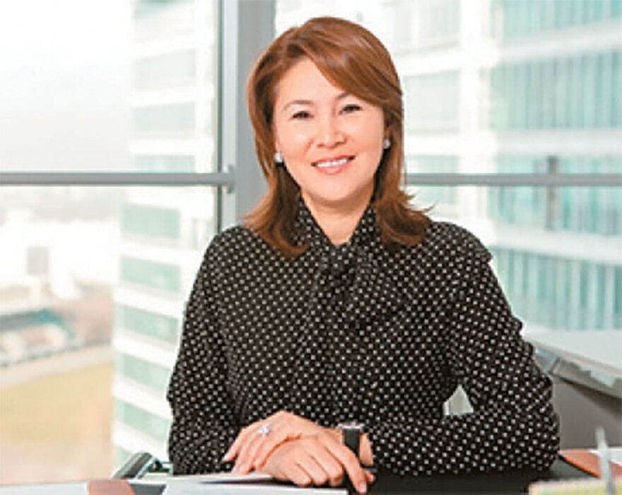 Τα μυστήρια της Yδρας: KGB, πετρέλαια και κροτίδες στην παραλία