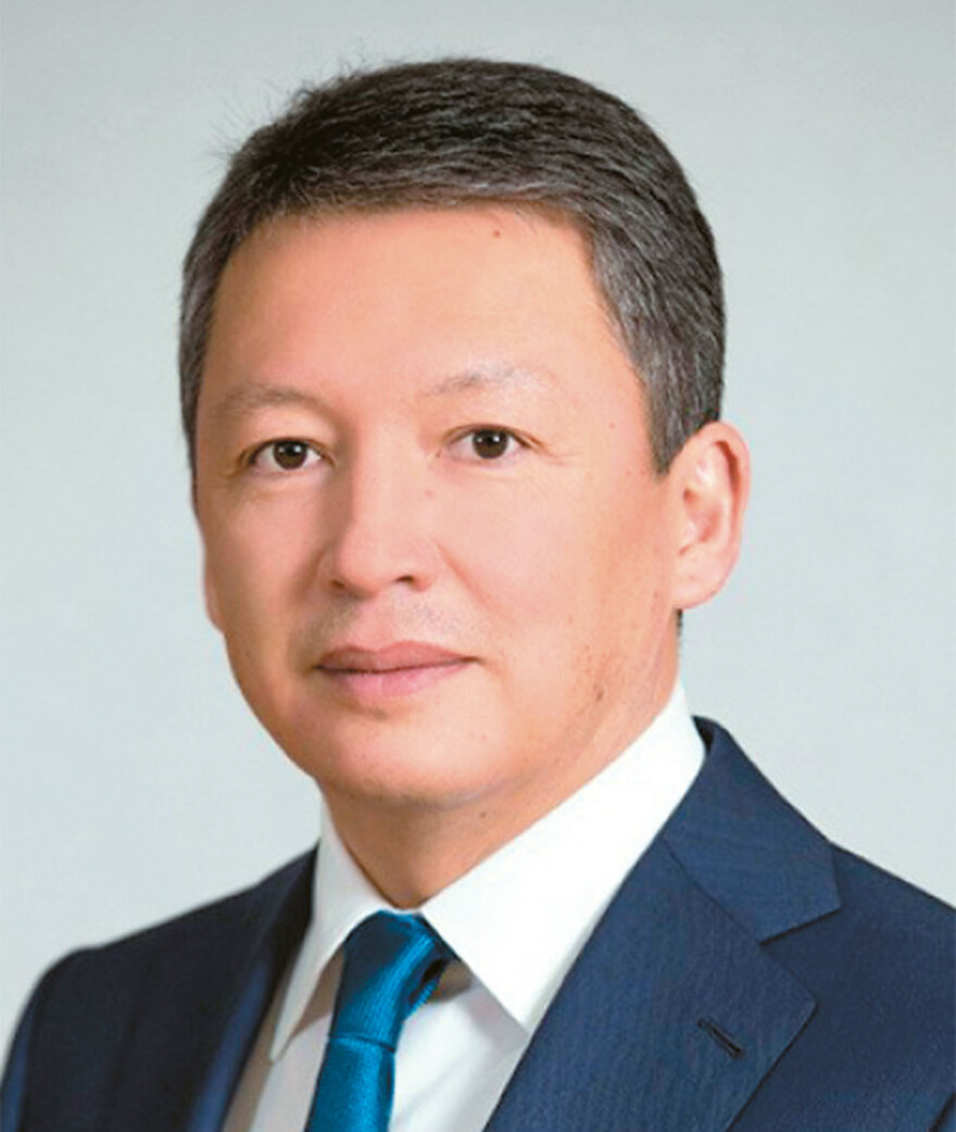 Τα μυστήρια της Yδρας: KGB, πετρέλαια και κροτίδες στην παραλία