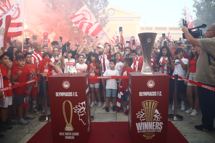 Ολυμπιακός: Στην Άνδρο τα ευρωπαϊκά τρόπαια - Βίντεο, φωτογραφίες