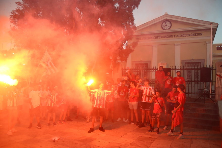Ολυμπιακός: Στην Άνδρο τα ευρωπαϊκά τρόπαια - Βίντεο, φωτογραφίες