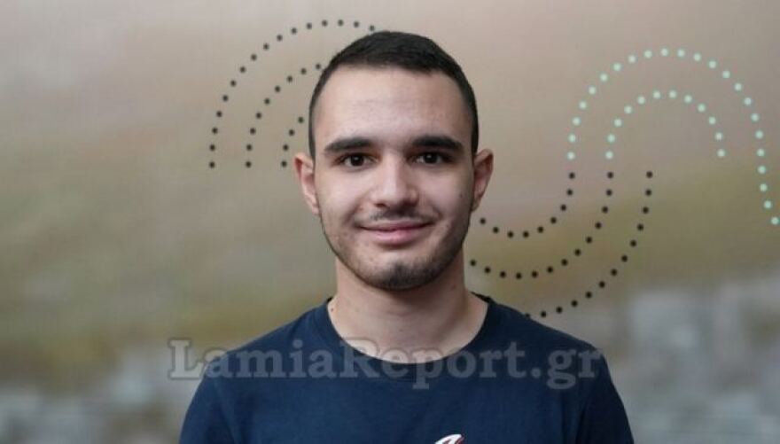 Πανελλαδικές 2024: Ο Φυσικόπουλος που αποδείχθηκε όνομα και πράγμα και τα παιδιά που διέπρεψαν